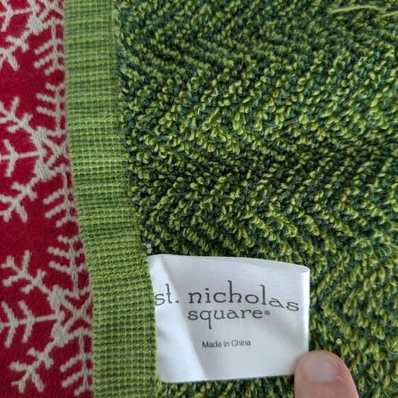 🛍️ BUNDLE ONLY • St. Nicholas Square Snowman ⛄ Holiday Hand Towel - Picture 5 of 7